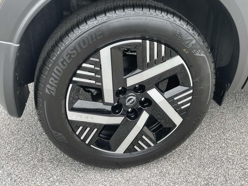 2026 Nissan Kicks SV photo 3
