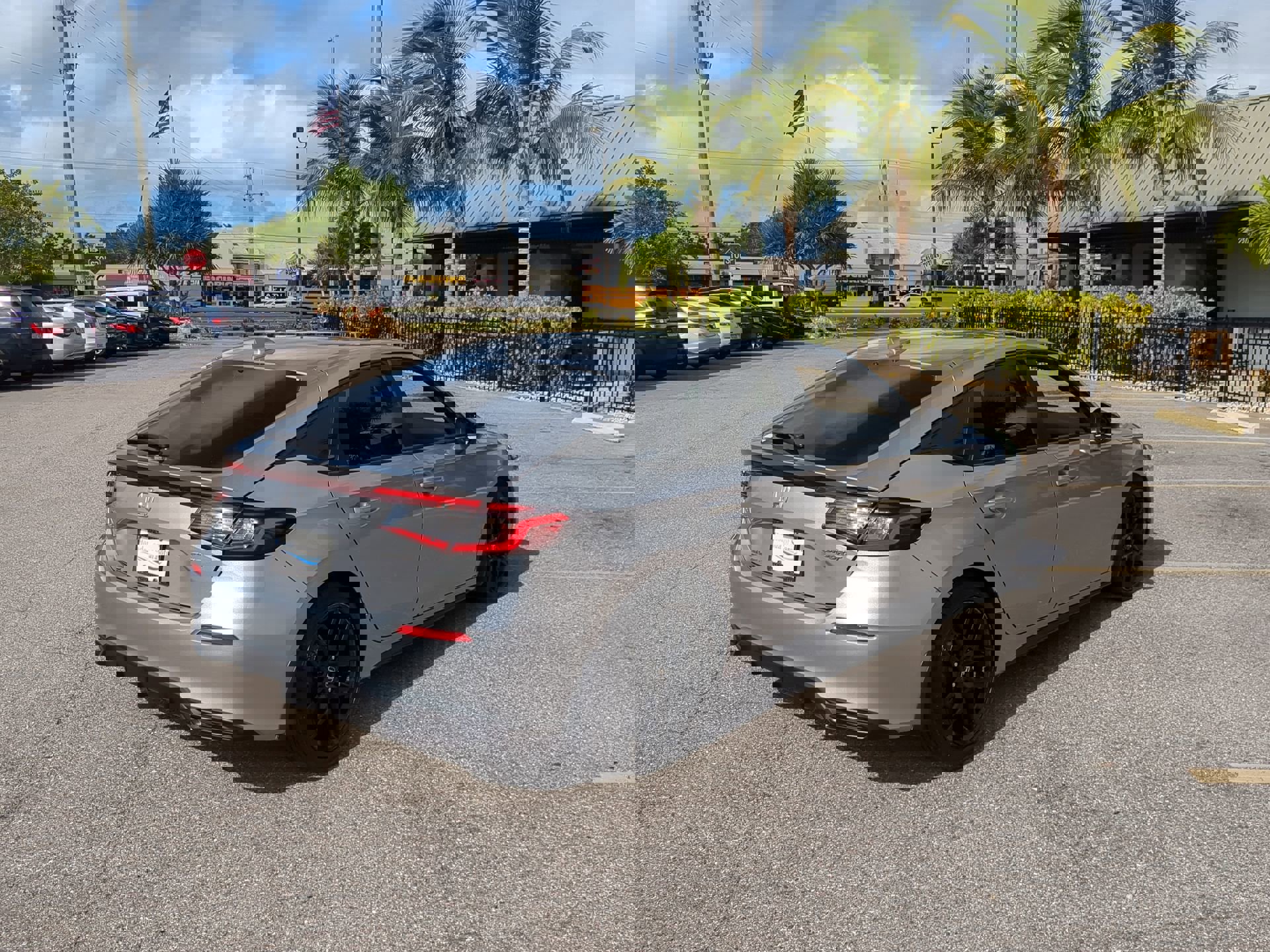 2022 Honda Civic Hatchback Sport photo 4