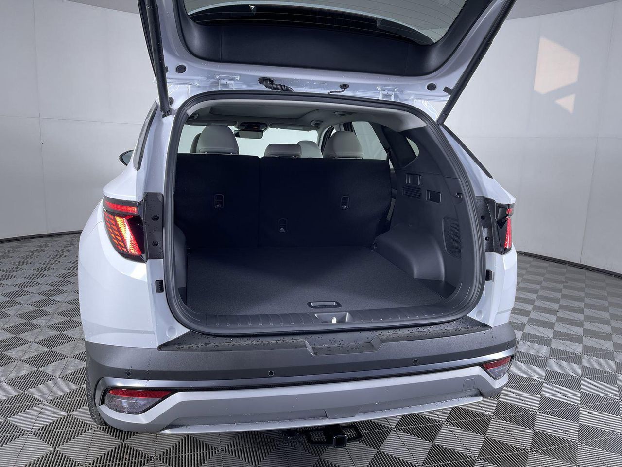 2025 Hyundai Tucson Hybrid Limited Sport photo 13