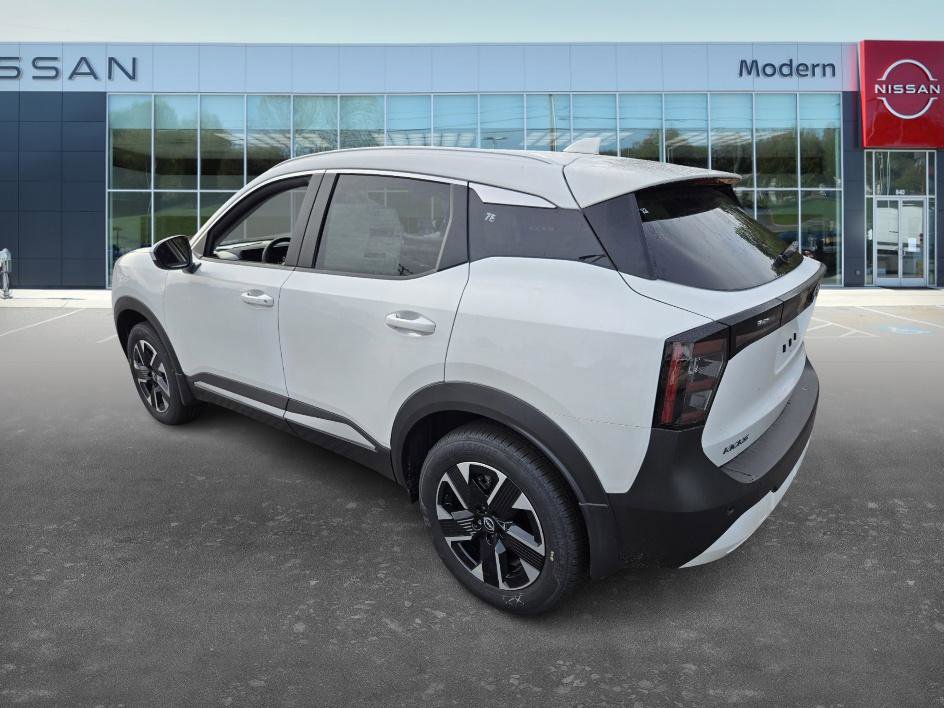 2025 Nissan Kicks SV photo 4