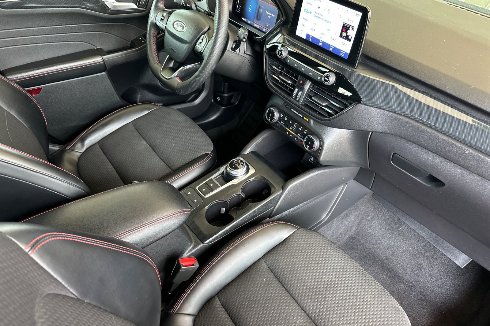 2023 Ford Escape ST-Line photo 15