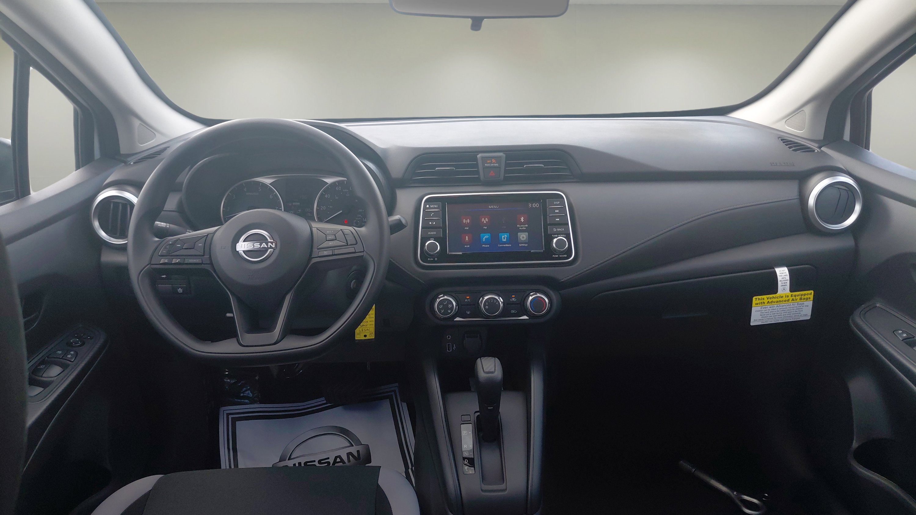 2025 Nissan Versa S photo 6