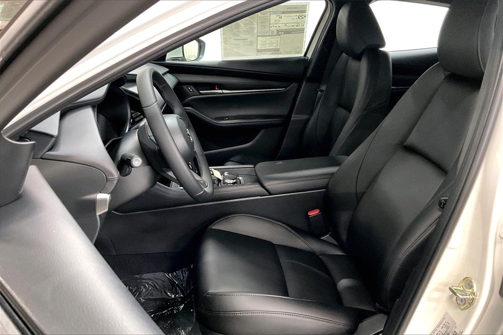 2026 MAZDA MAZDA3 - Image 8