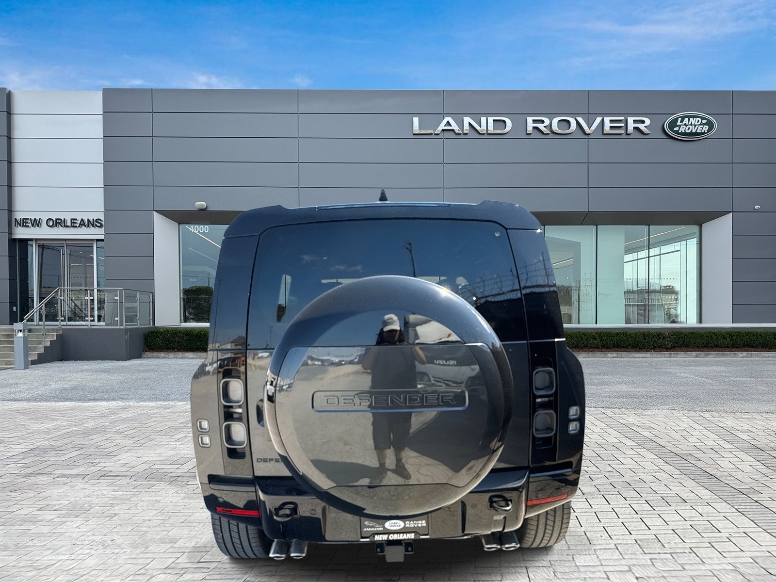 2025 Land Rover Defender 110 V8 photo 5