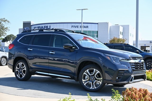 2025 Subaru Ascent Touring's photo