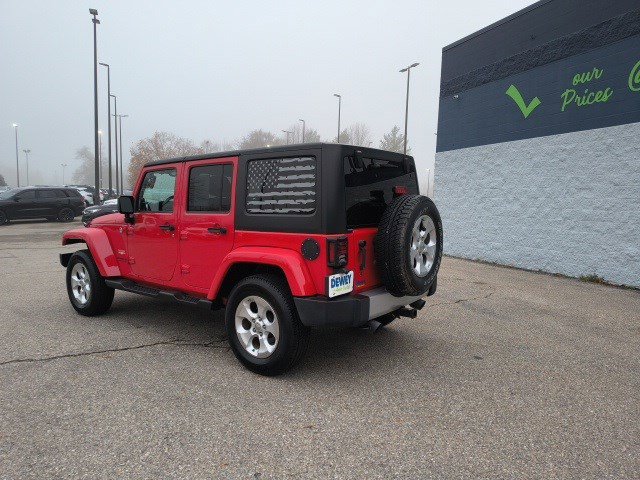 2014 Jeep Wrangler Unlimited Sahara photo 3