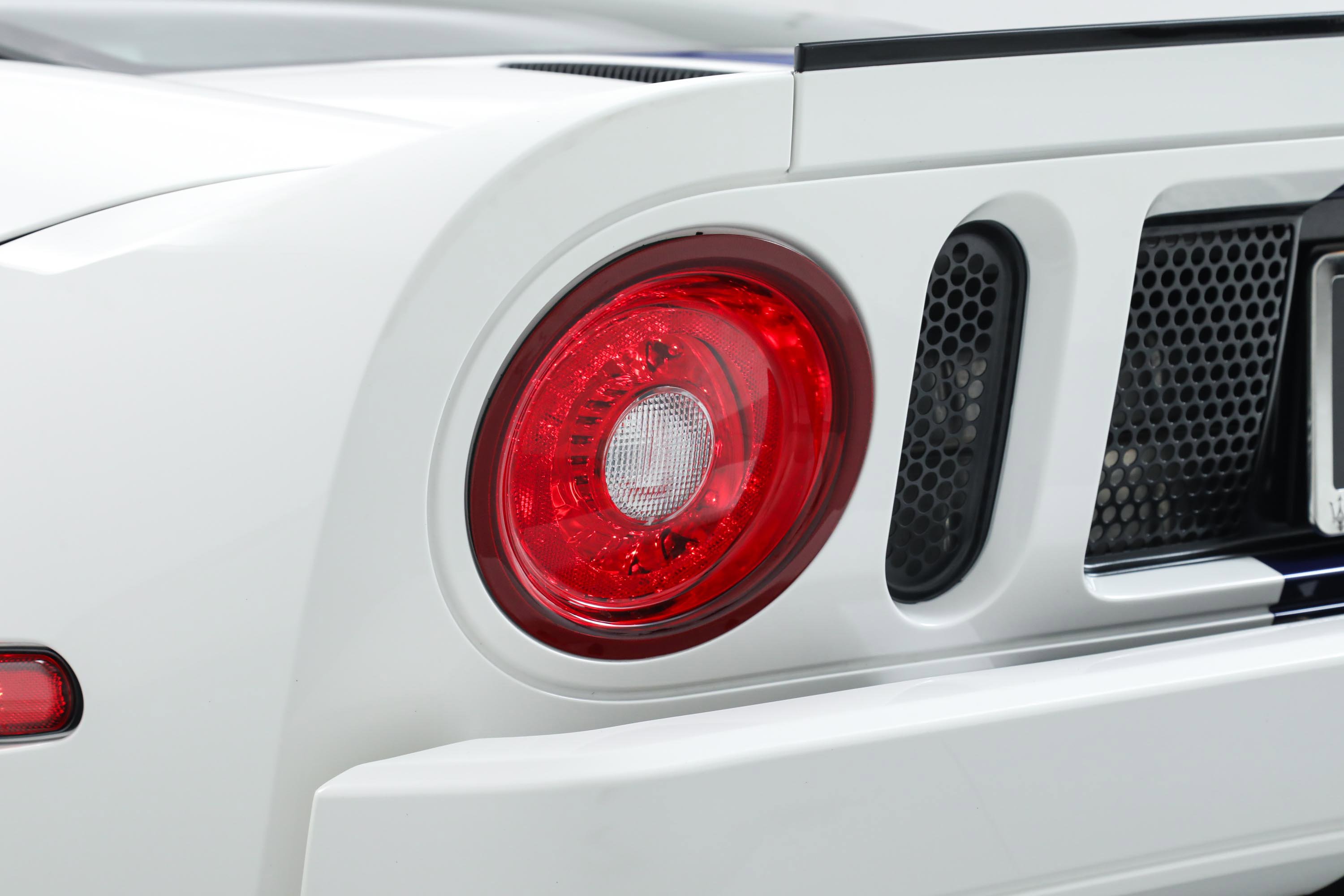 2006 Ford GT photo 12