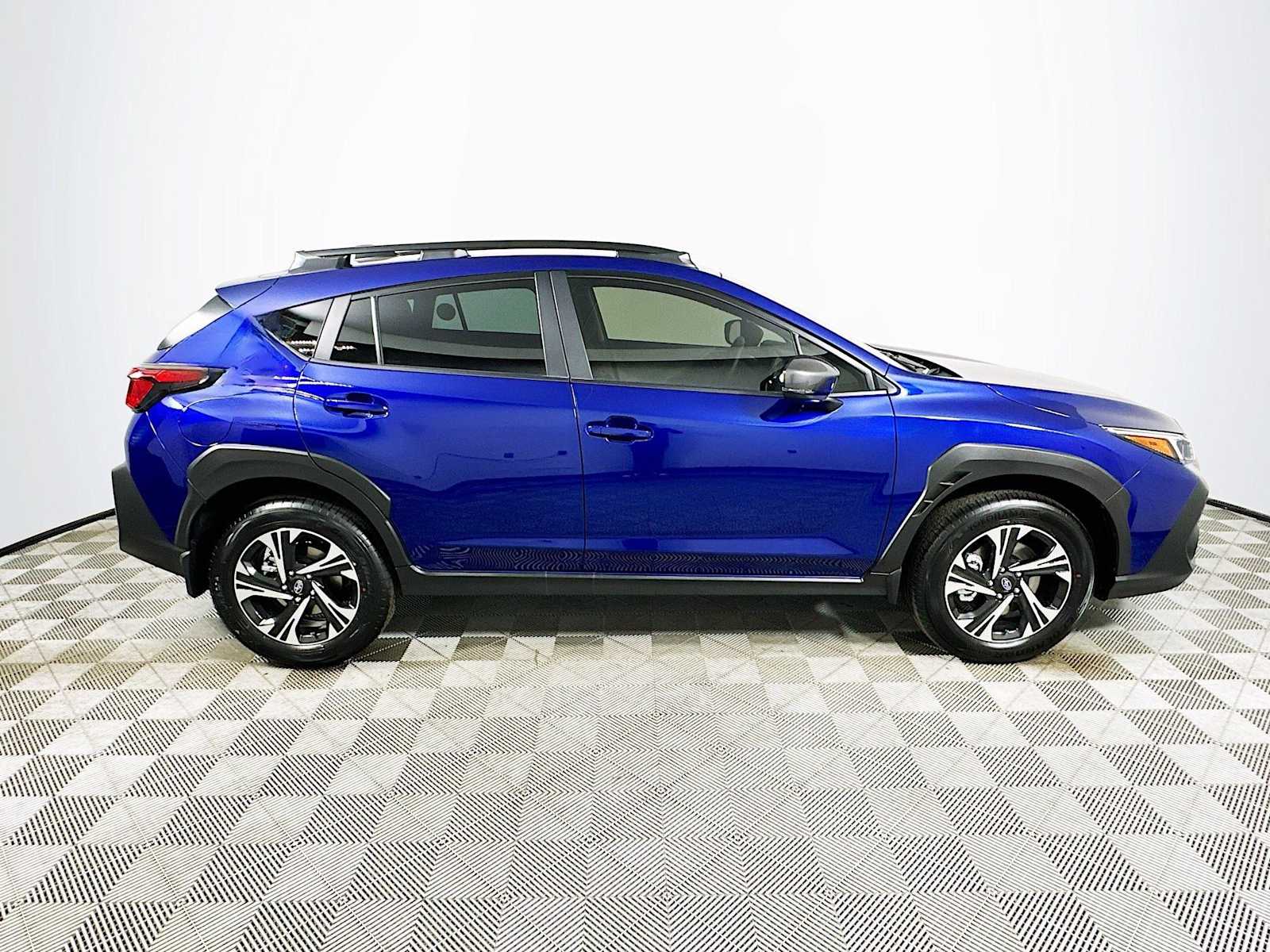 2025 Subaru Crosstrek Premium photo 8