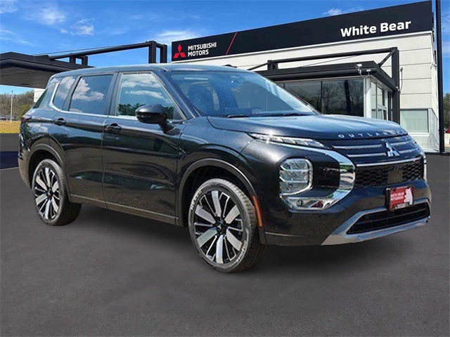 2025 Mitsubishi Outlander SE's photo