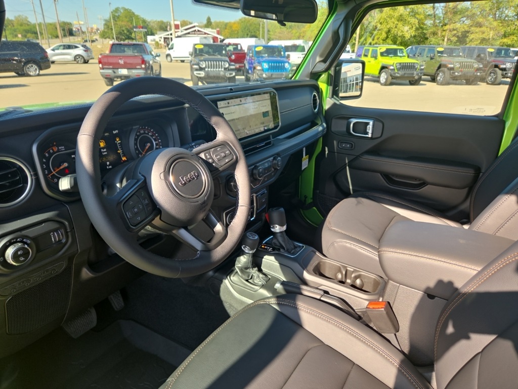 2025 Jeep Gladiator Sport S photo 12