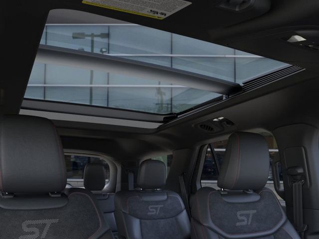 2025 Ford Explorer ST photo 19
