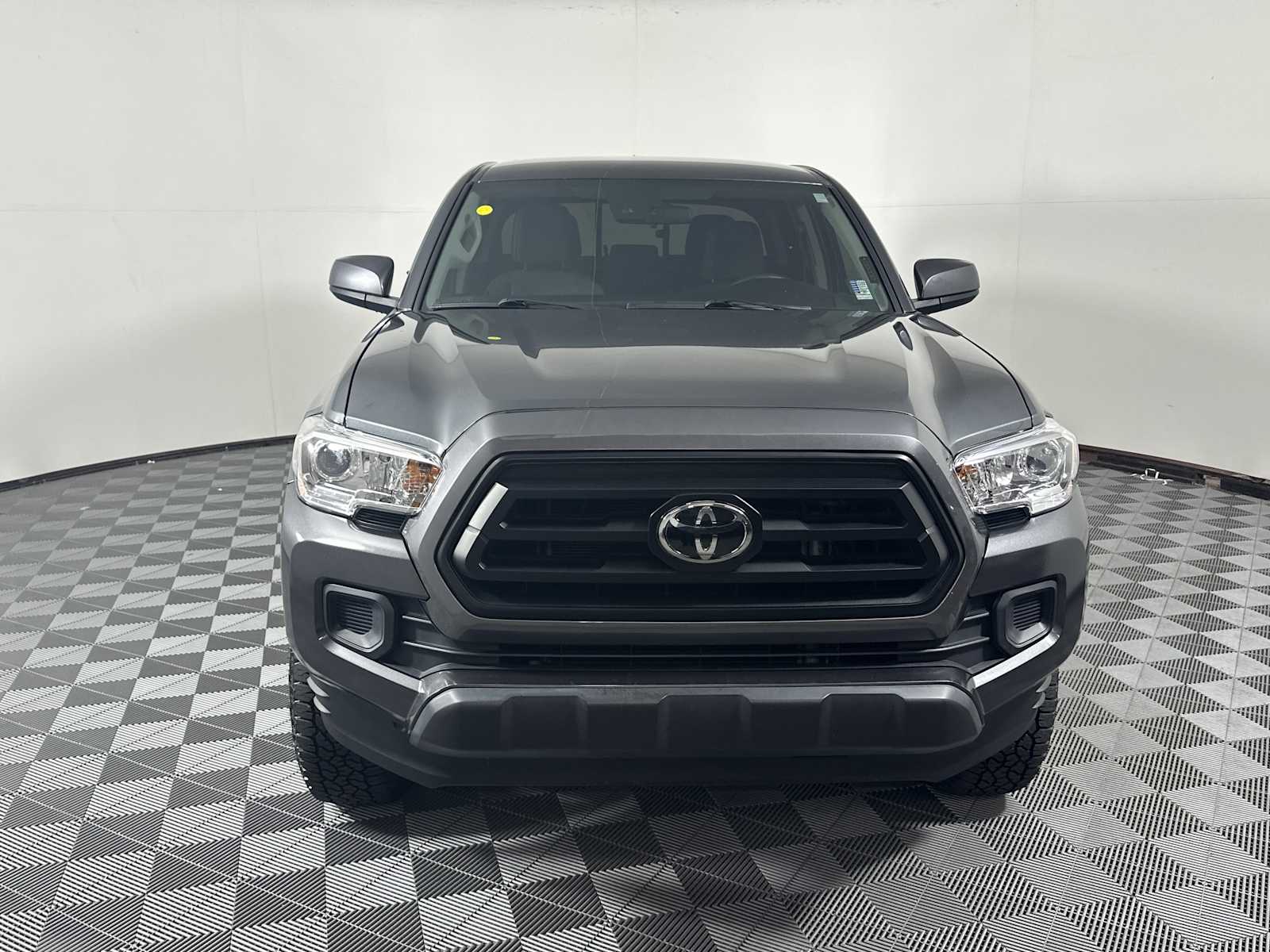 2023 Toyota Tacoma SR V6 photo 3