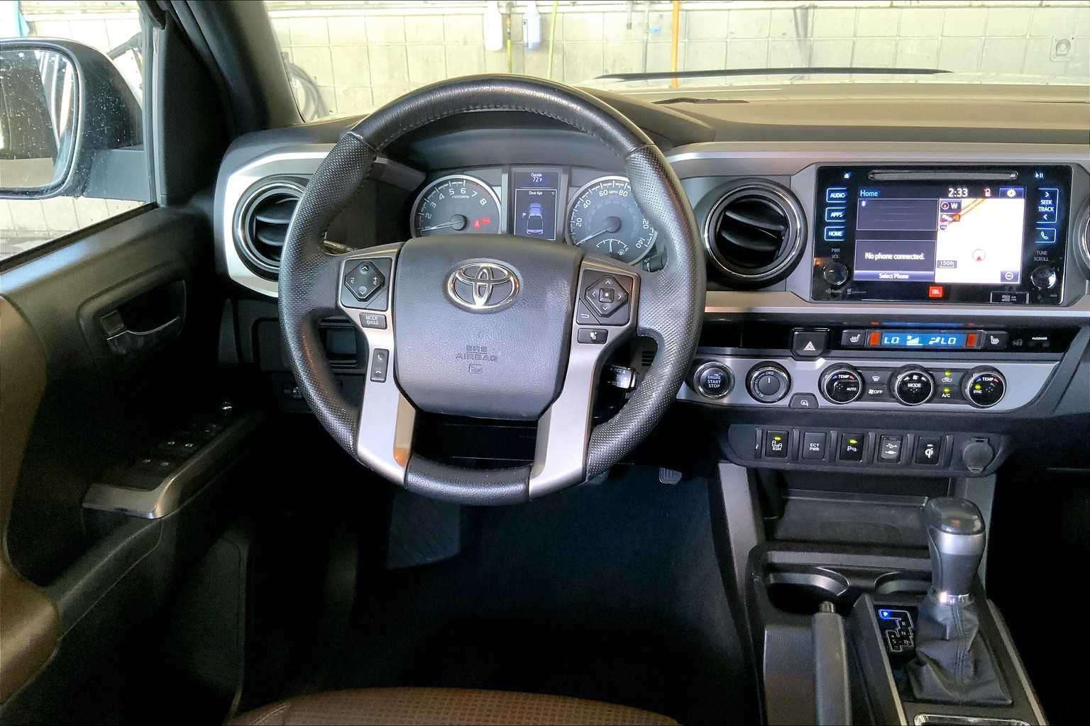 2016 Toyota Tacoma Limited 4x4 Double Cab V6 photo 5