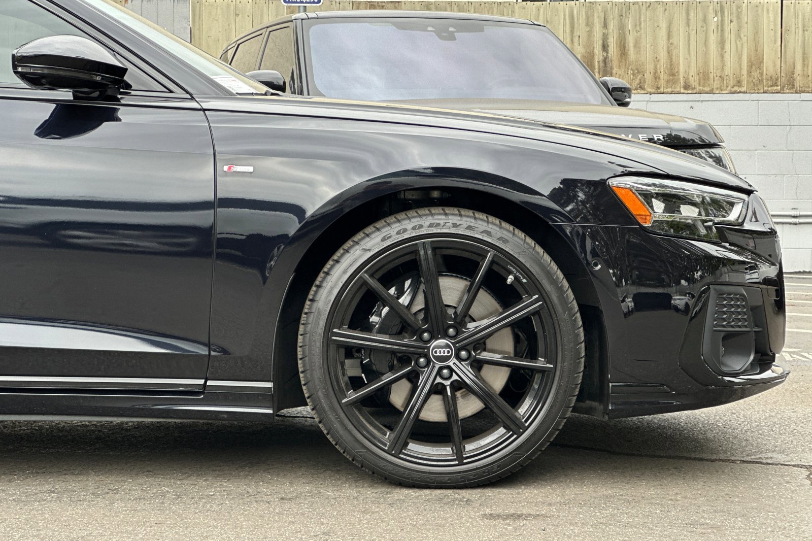 2024 Audi A8 L 55 TFSI Quattro photo 31