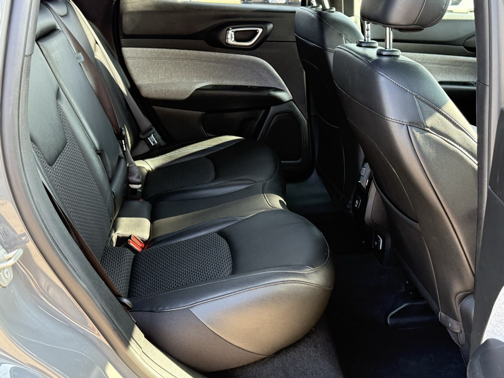 2024 Jeep Compass Latitude photo 24