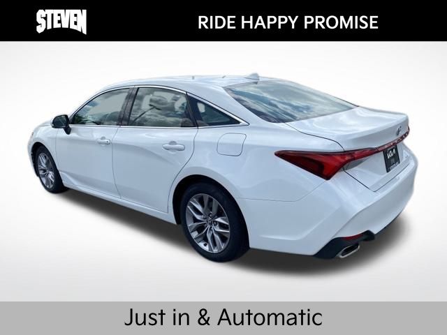2020 Toyota Avalon XLE photo 3
