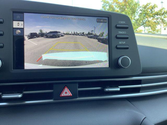 2025 Hyundai Elantra SE photo 21