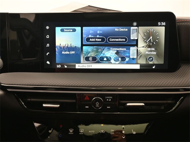 2025 Nissan Kicks SR photo 3