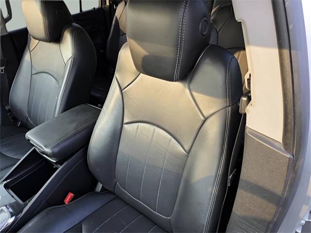 2017 Buick Enclave Leather photo 16