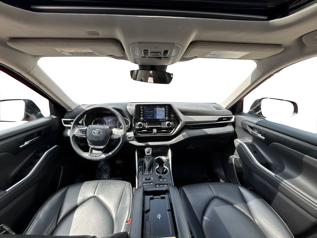 2022 Toyota Highlander XLE photo 19