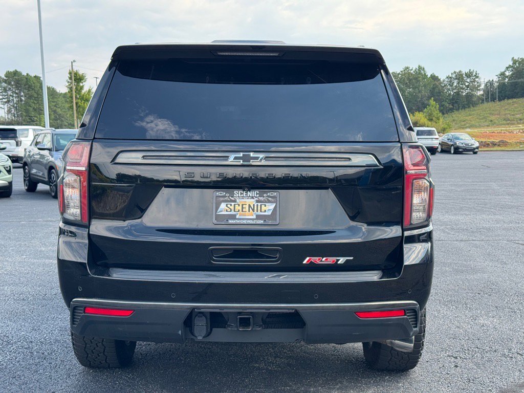 2021 Chevrolet Suburban RST photo 3