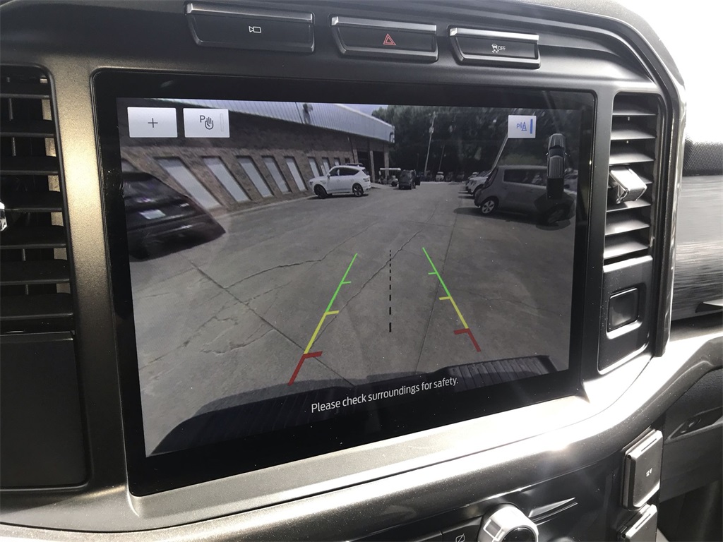 2023 Ford F-150 XLT photo 17