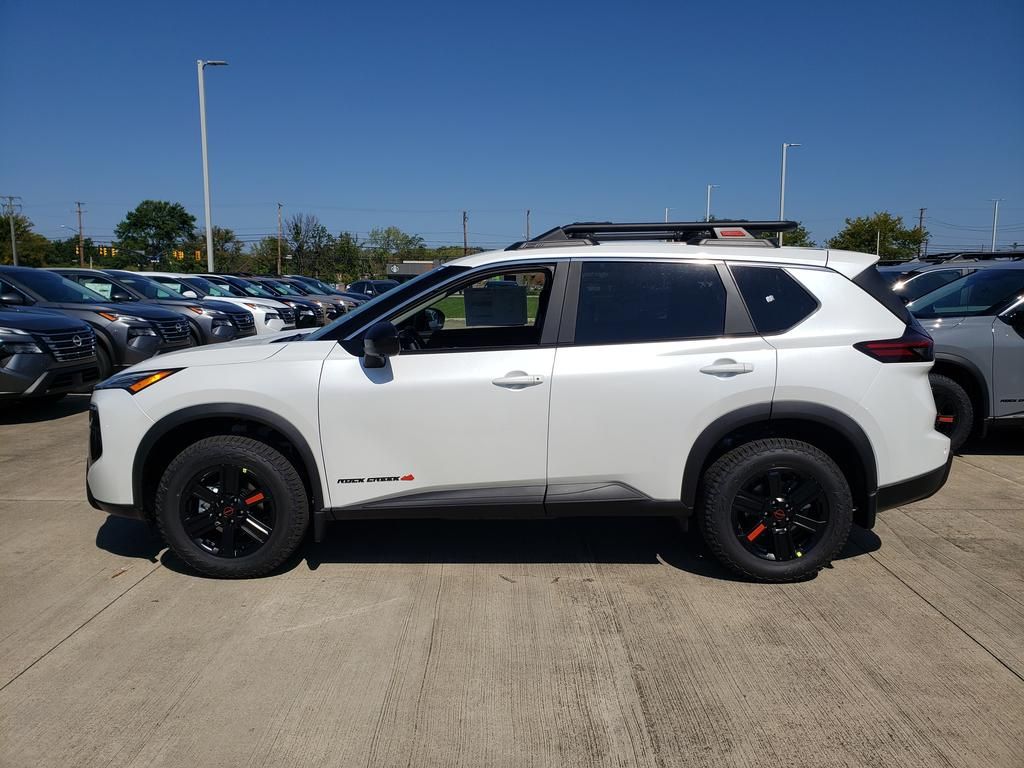 2026 Nissan Rogue SV photo 3