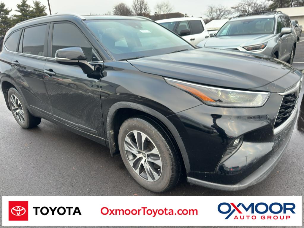 2023 Toyota Highlander XLE's photo