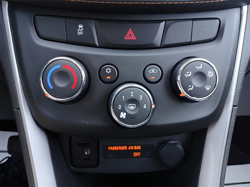 2022 Chevrolet Trax LS photo 16