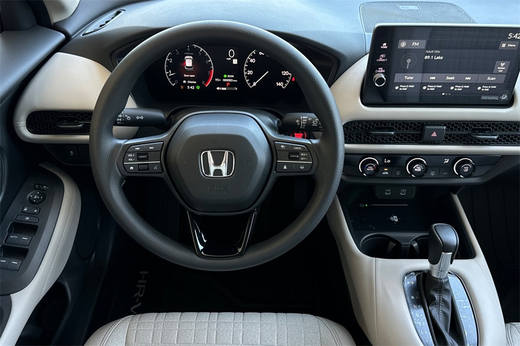 2026 Honda HR-V LX photo 13