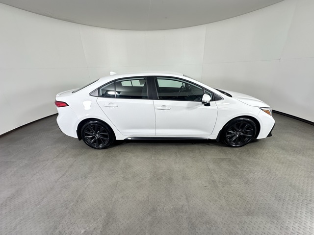 2023 Toyota Corolla SE photo 2
