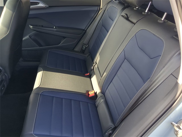 2025 Volkswagen Taos SEL photo 12