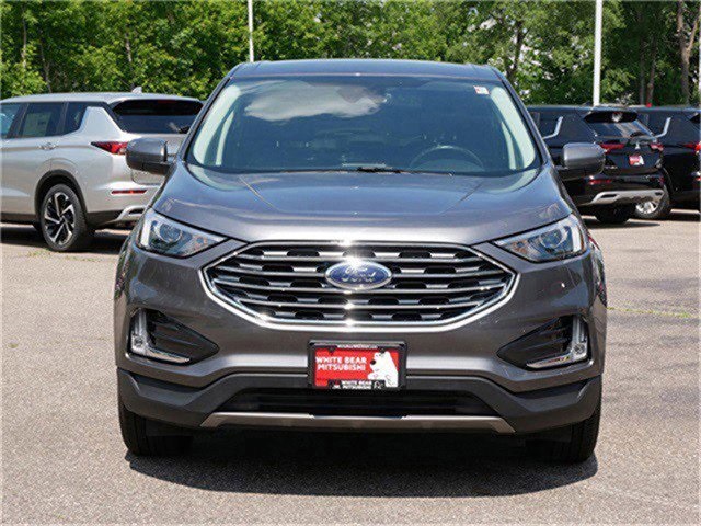 2022 Ford Edge SEL photo 2