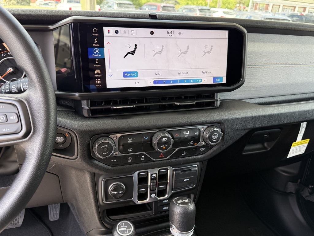 2025 Jeep Wrangler Sport photo 17