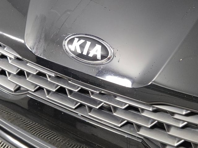2021 Kia K5 LXS photo 2