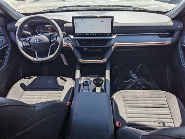 2025 Ford Explorer ST-Line photo 8