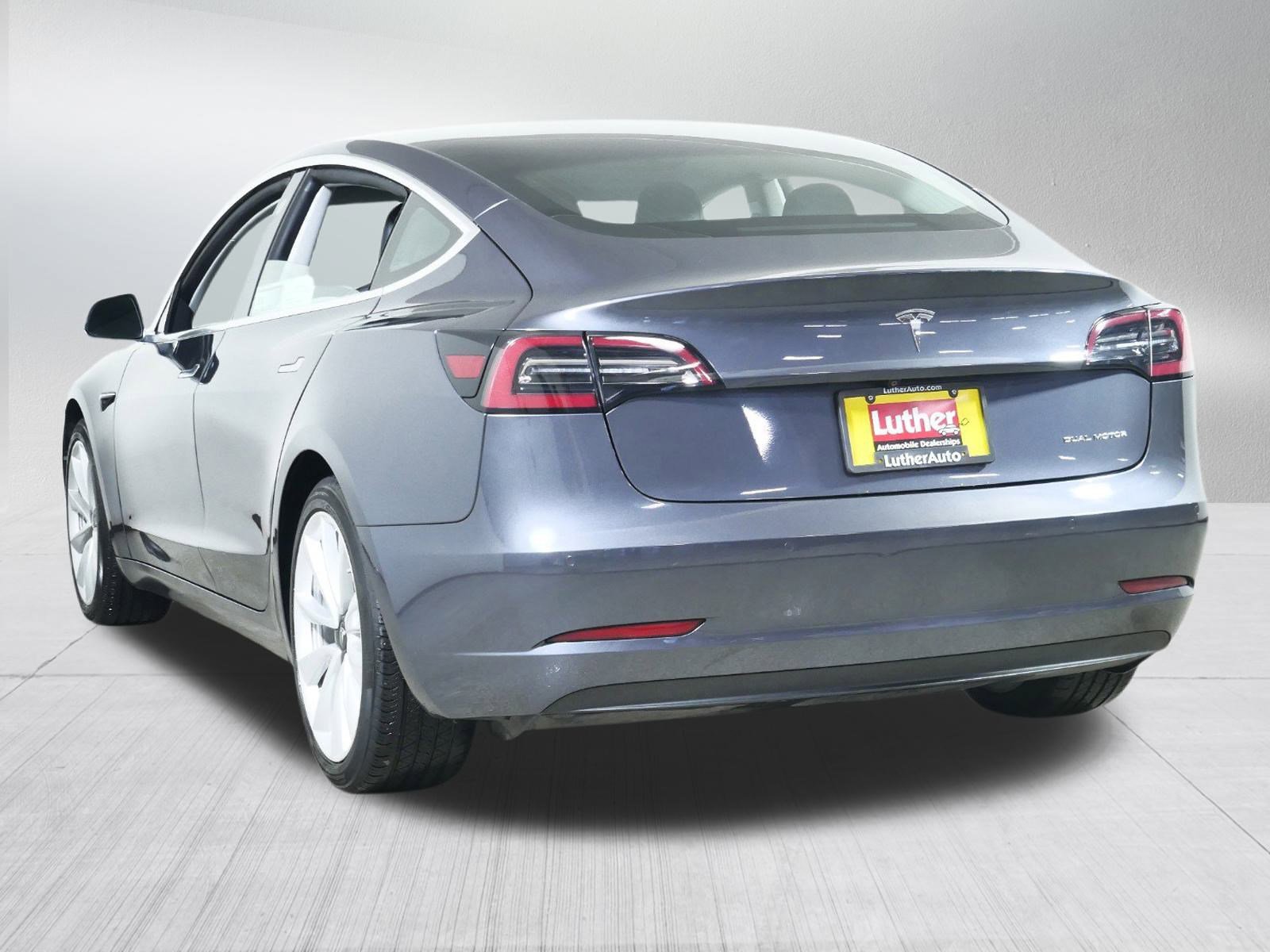 2019 Tesla Model 3 Performance photo 5