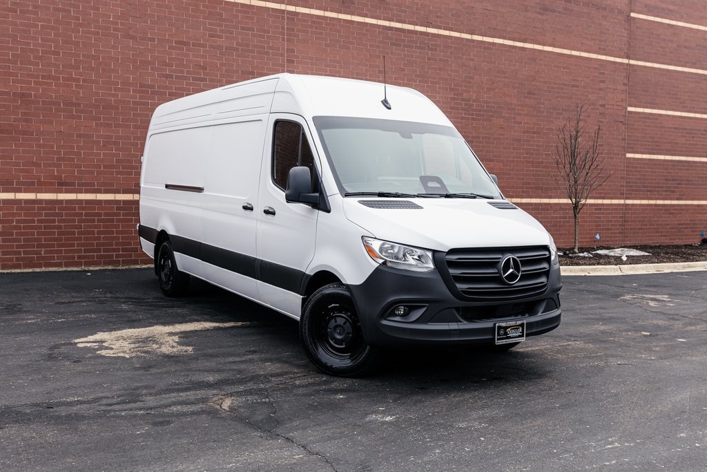 2025 Mercedes-Benz Sprinter Cargo Van Base's photo