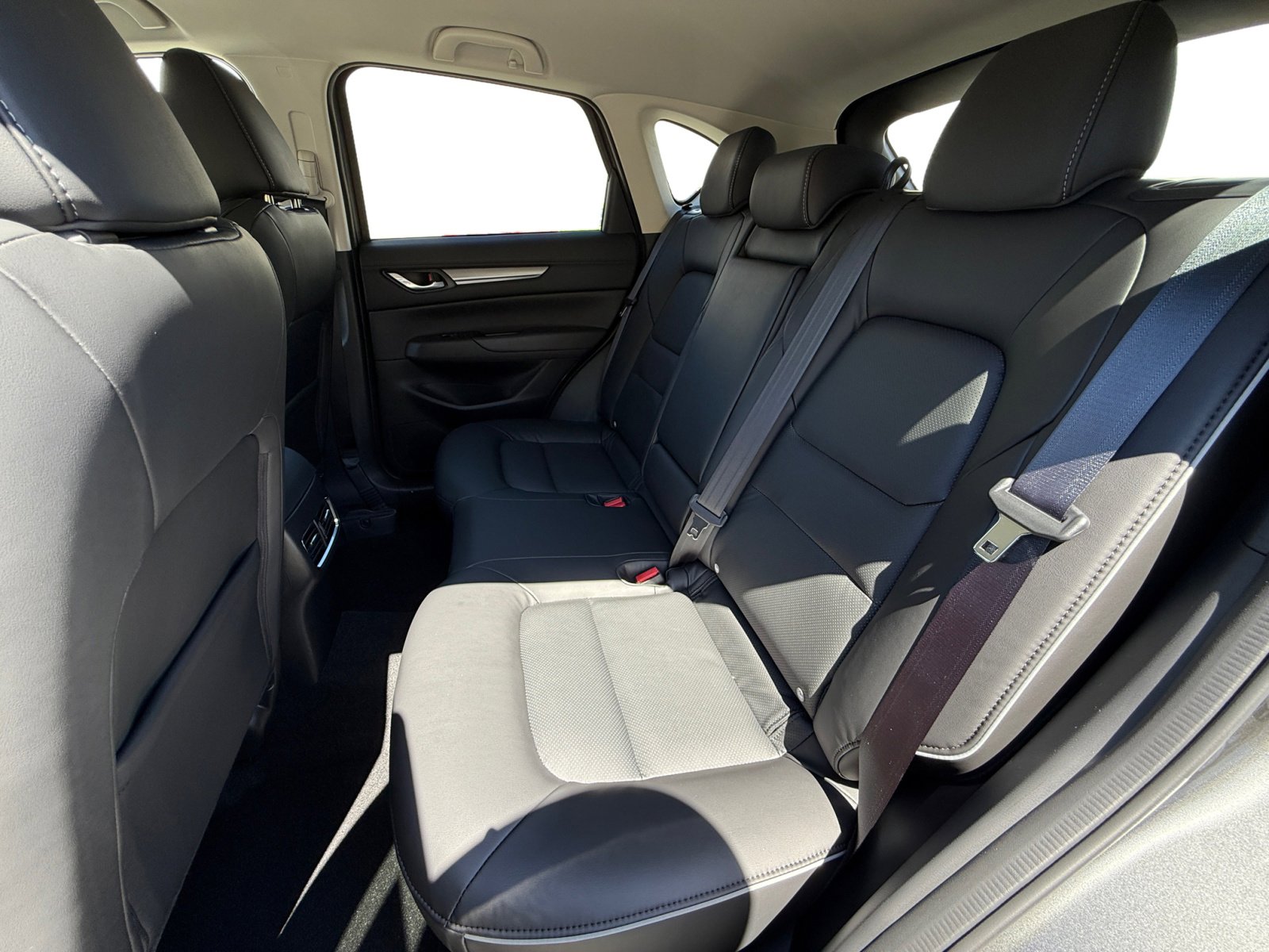 2025 Mazda CX-5 2.5 Select photo 16