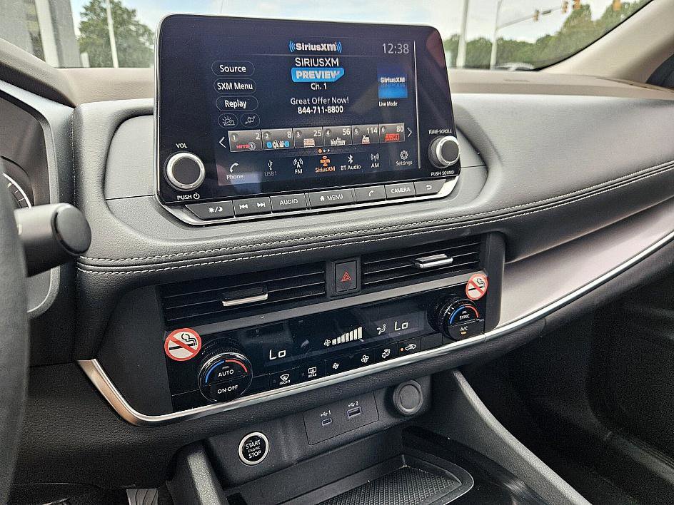 2023 Nissan Rogue SV photo 19
