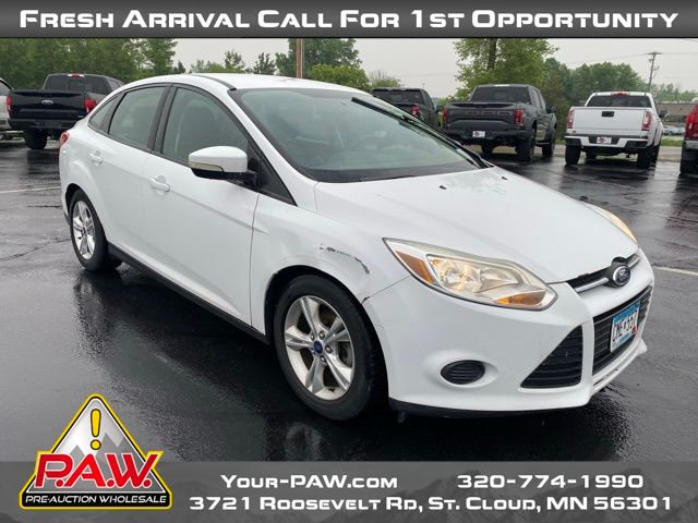 2014 Ford Focus SE photo 2