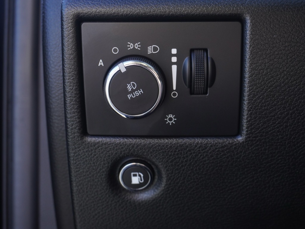 2022 Jeep Grand Cherokee Laredo E photo 12