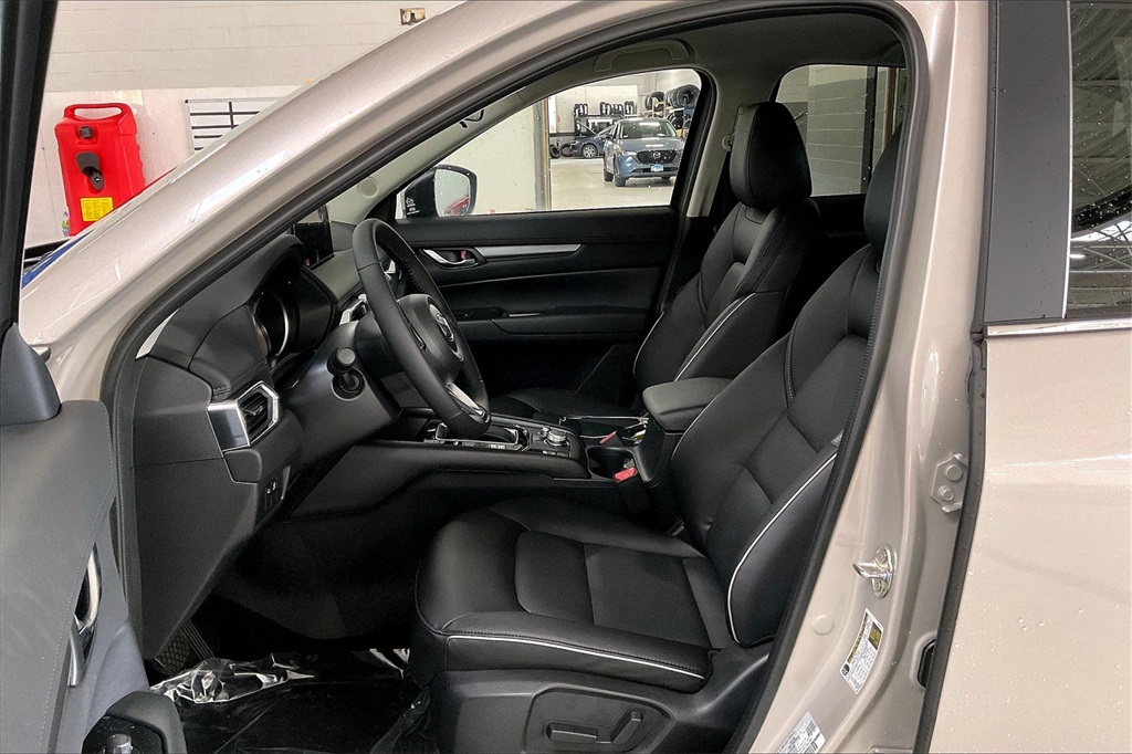 2025 MAZDA CX-5 - Image 8