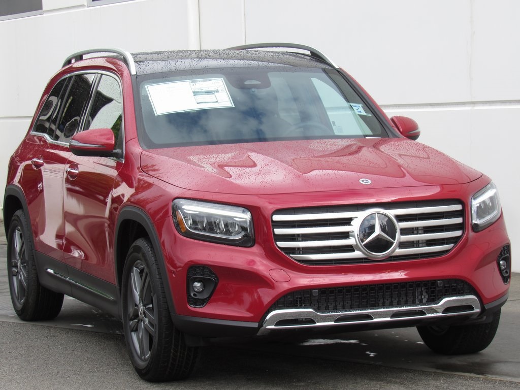 2025 Mercedes Benz GLB 250 4MATIC photo 2
