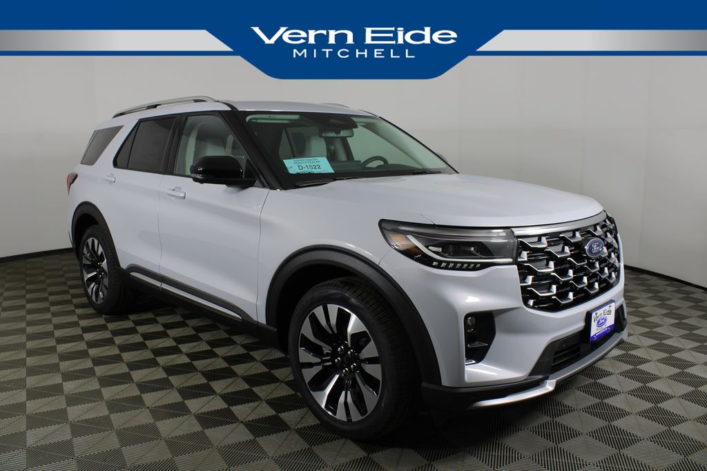 2026 Ford Explorer Platinum's photo