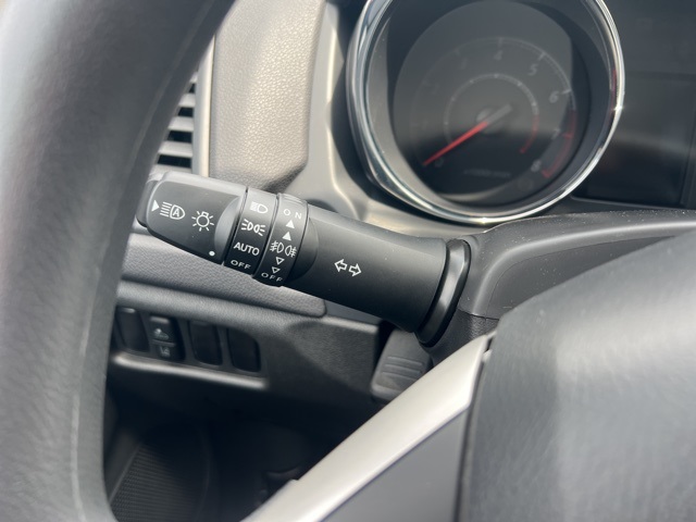 2025 Mitsubishi Outlander Sport ES photo 16