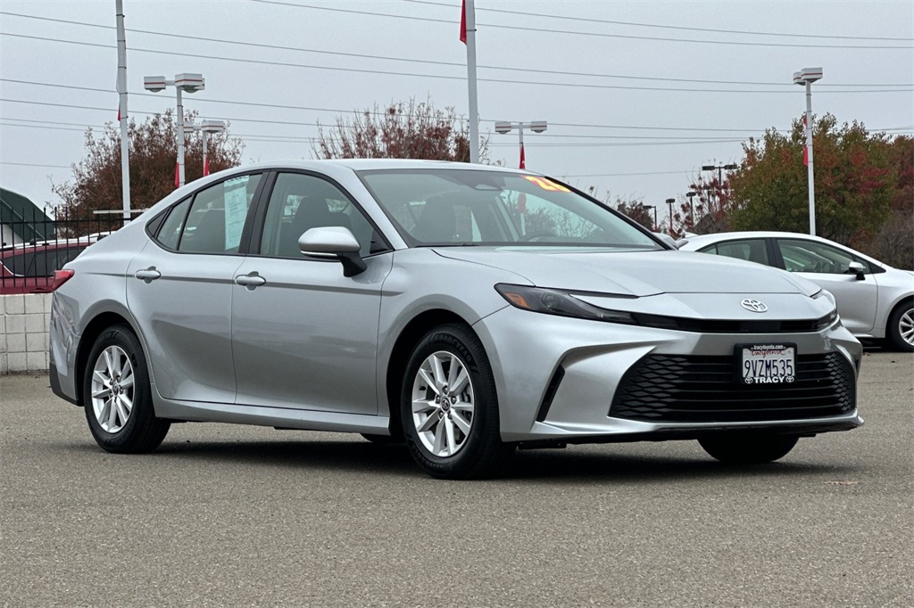 2026 Toyota Camry photo 2