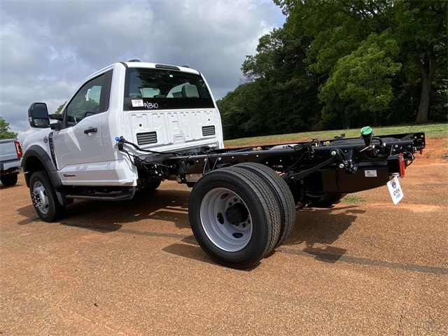 2025 Ford F-450 photo 4