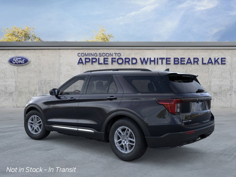 2025 Ford Explorer photo 2