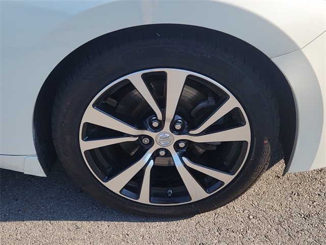 2018 Nissan Maxima SL photo 17